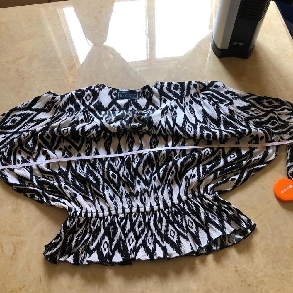 House of Skye 70’s Fashion Top - Picture 11 of 16